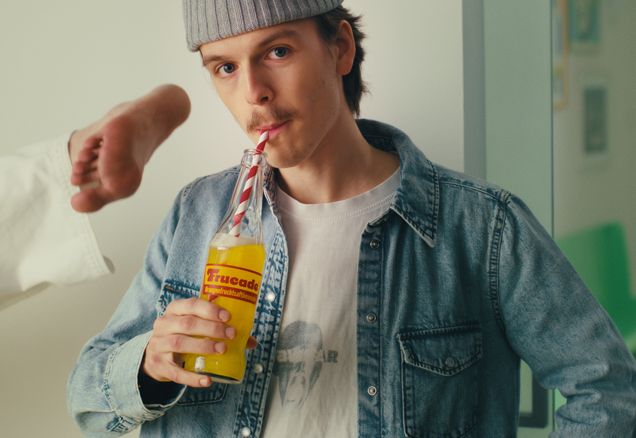 FRU_24_004_Website_Refresh_Bilder_642x443_Karate_Er_Trinkt